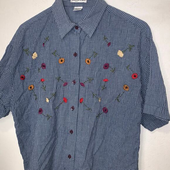 Maggie & Max Blue Gingham Embroidered Floral Button Down Shirt Women’s M - Picture 7 of 8